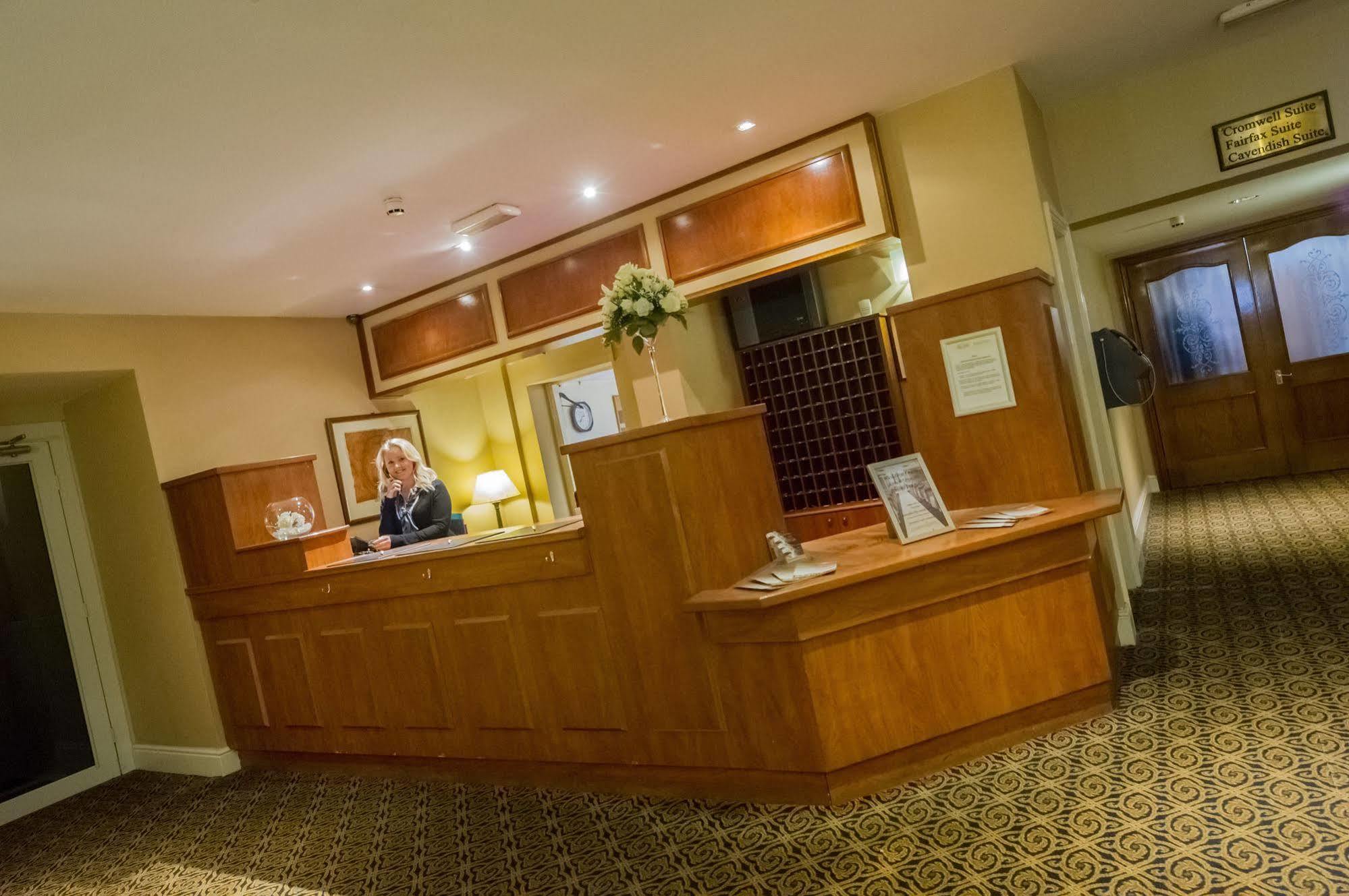 Gomersal Park Hotel & Dream Spa Exterior photo